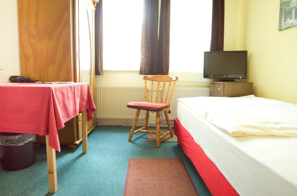 Pension Am Alten Markt Halle  Chambre photo
